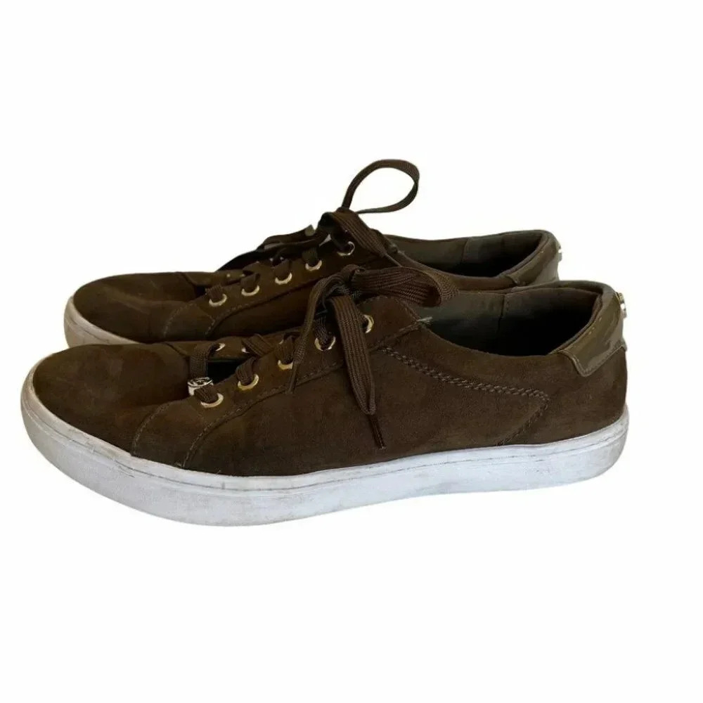 Liz Claiborne LC Warwick Sneakers 9.5 Olive Brown Suede Gold Logo Charms